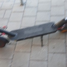 EVERCROSS E-Scooter klappbar mit Seitenständer, Schwarz/Rot