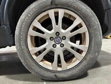 2013-2014 Volvo Xc90 Oem Rim Wheel 18 X 7.5 6 Double Spokes Scuffs 31339236