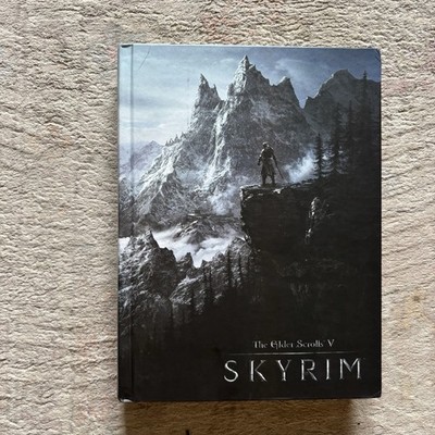 THE ELDER SCROLLS V SKYRIM Official Collectors Edition Game Guide NO MAP EUC
