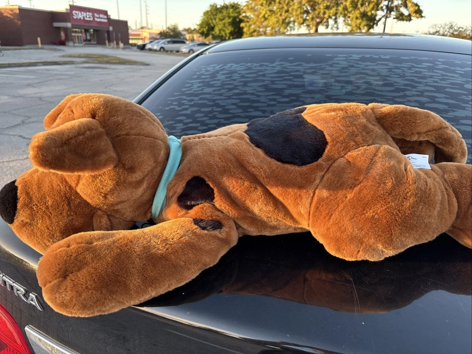 XL SCOOBY DOO 31" Laying Plush Dog Hanna-Barbera Jumbo Universal Studios - Image 2 of 4