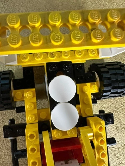LEGO Technic 8830 Rally 6-Wheeler, photo 4 of 5