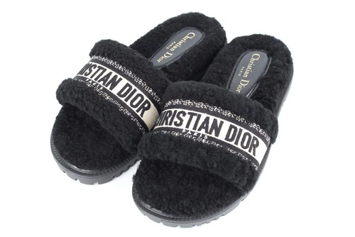 Chaussons mule fourrure logo peau de mouton Dior 37 80538090