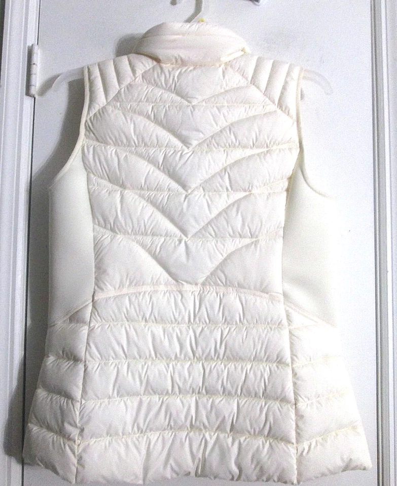 Bernardo Mujer L Marfil Puffer Chaleco Cremallera Completa Ligero Capucha Oculta EcoPlume Foto 4 de 4