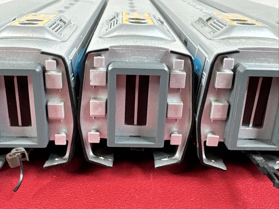 lote de 5 vagones de pasajeros Bachmann Spectrum HO Acela Express 3206, 3504, 3316 x 3 Foto 4 de 4