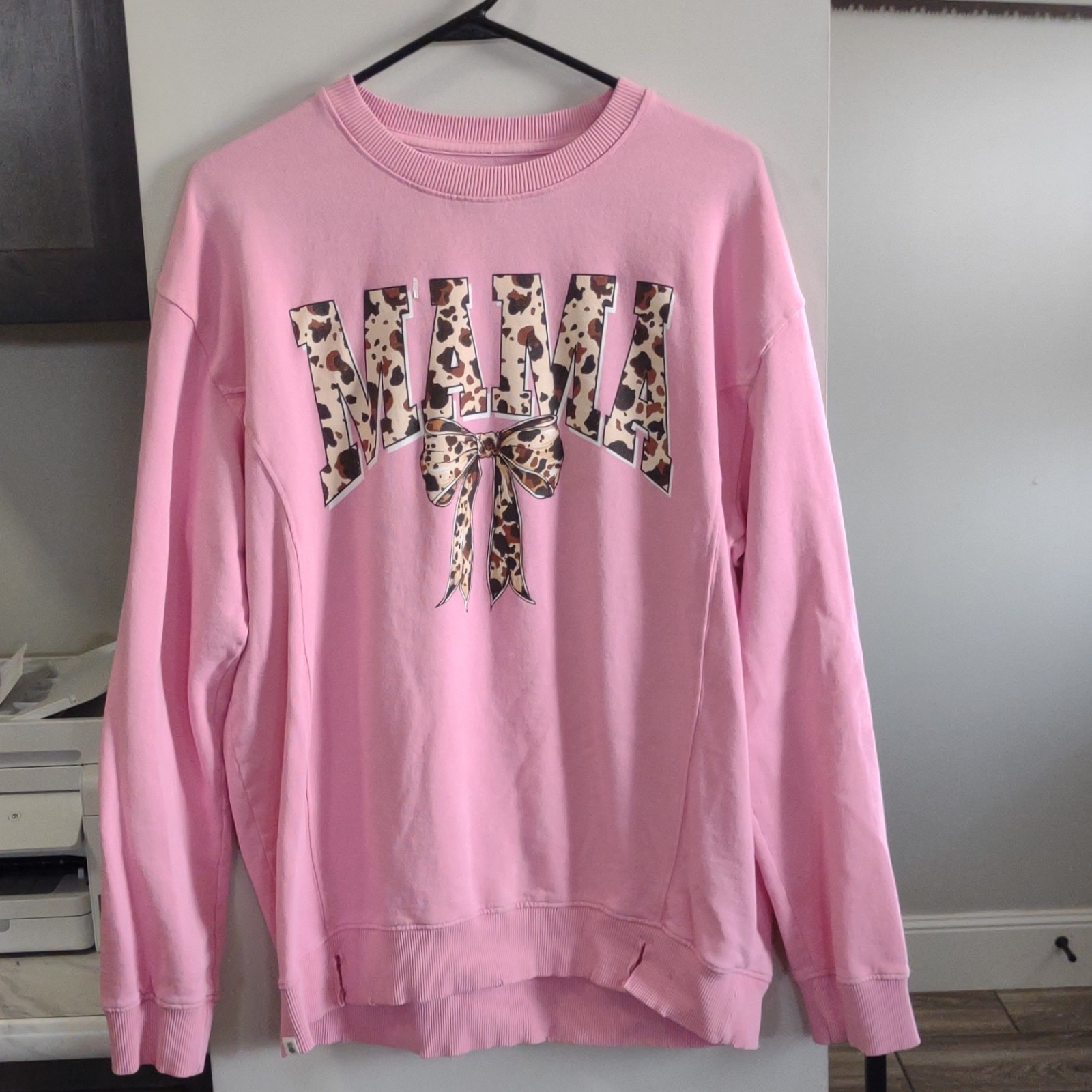 Simply Southern Mama Leopard Print Bow Pink Sweatshirt Women's L