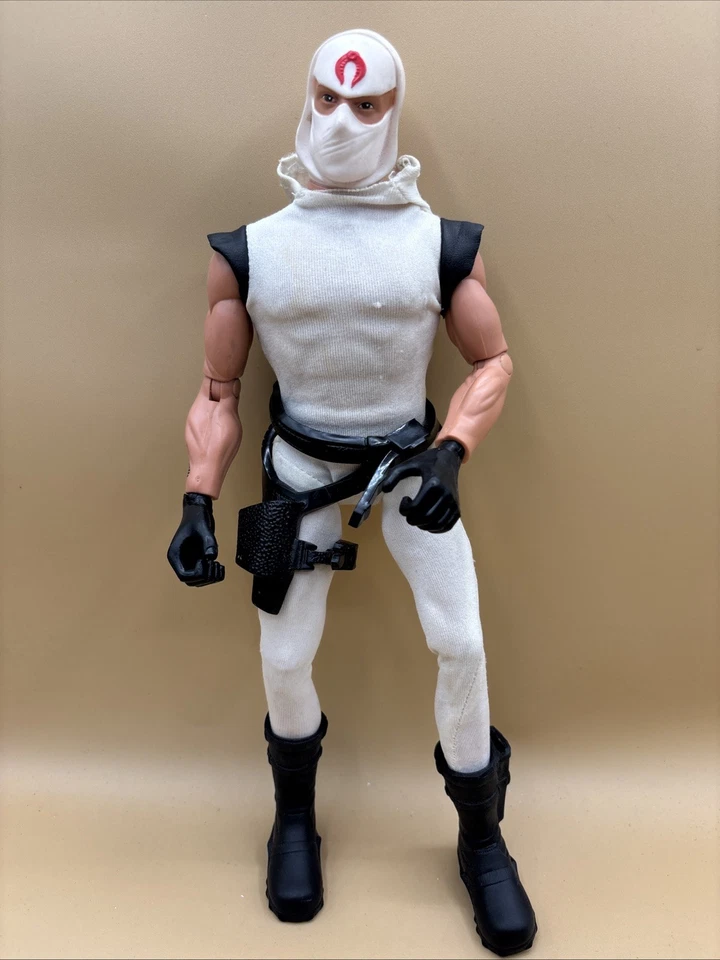 GI Joe V2 Ninja Leader: Storm Shadow con traje de colección Foto 2 de 4