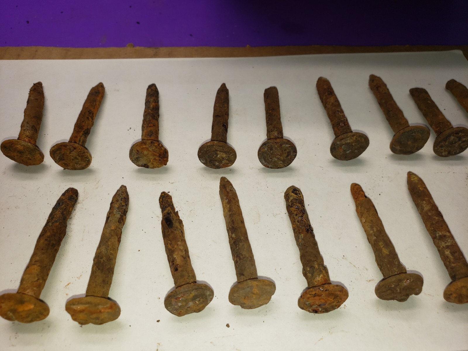 1939 39 AS IS LOT OF 20 RUSTY ROUND HEAD Vintage Railroad Date Nails