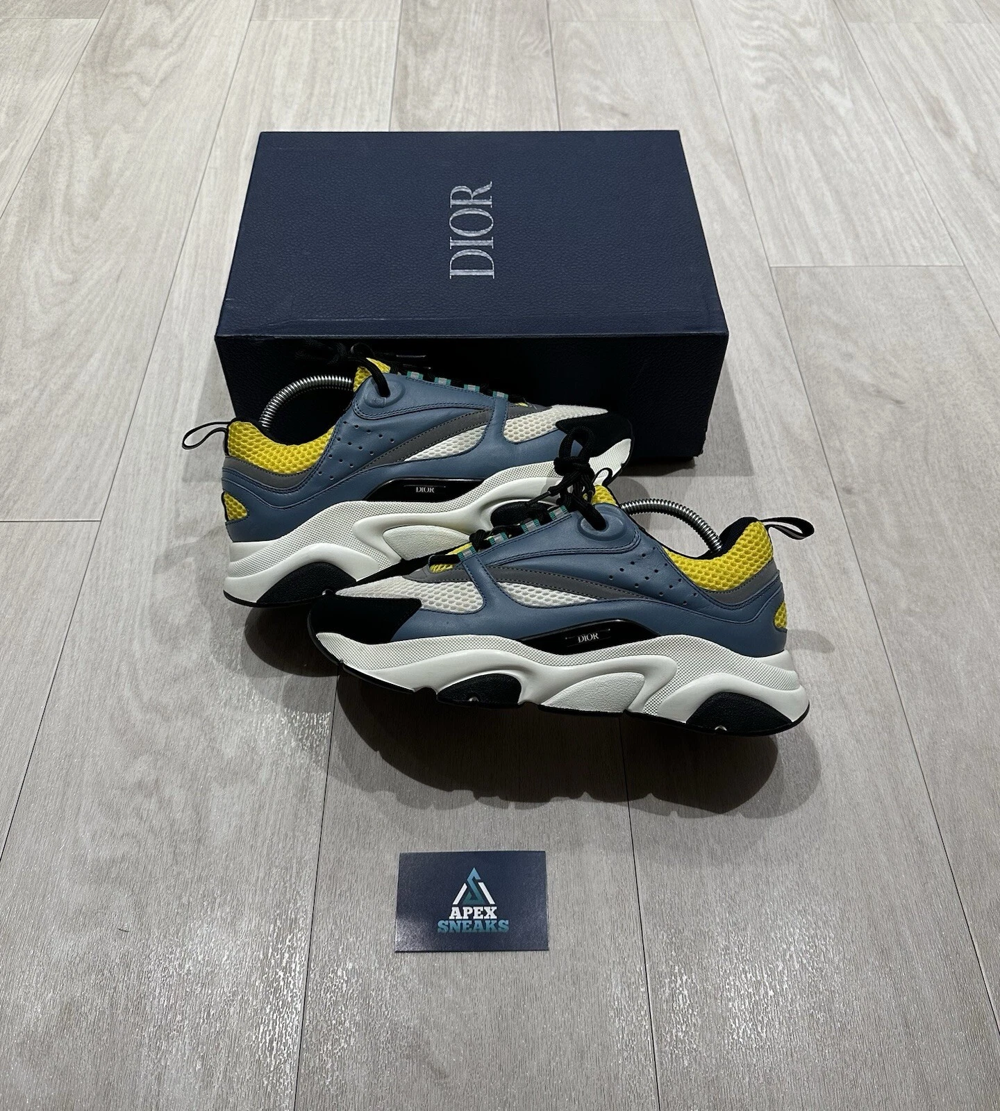 Dior B22 Bleu/Jaune   Taille EU42,5 UK8,5   Parfait état avec boite !