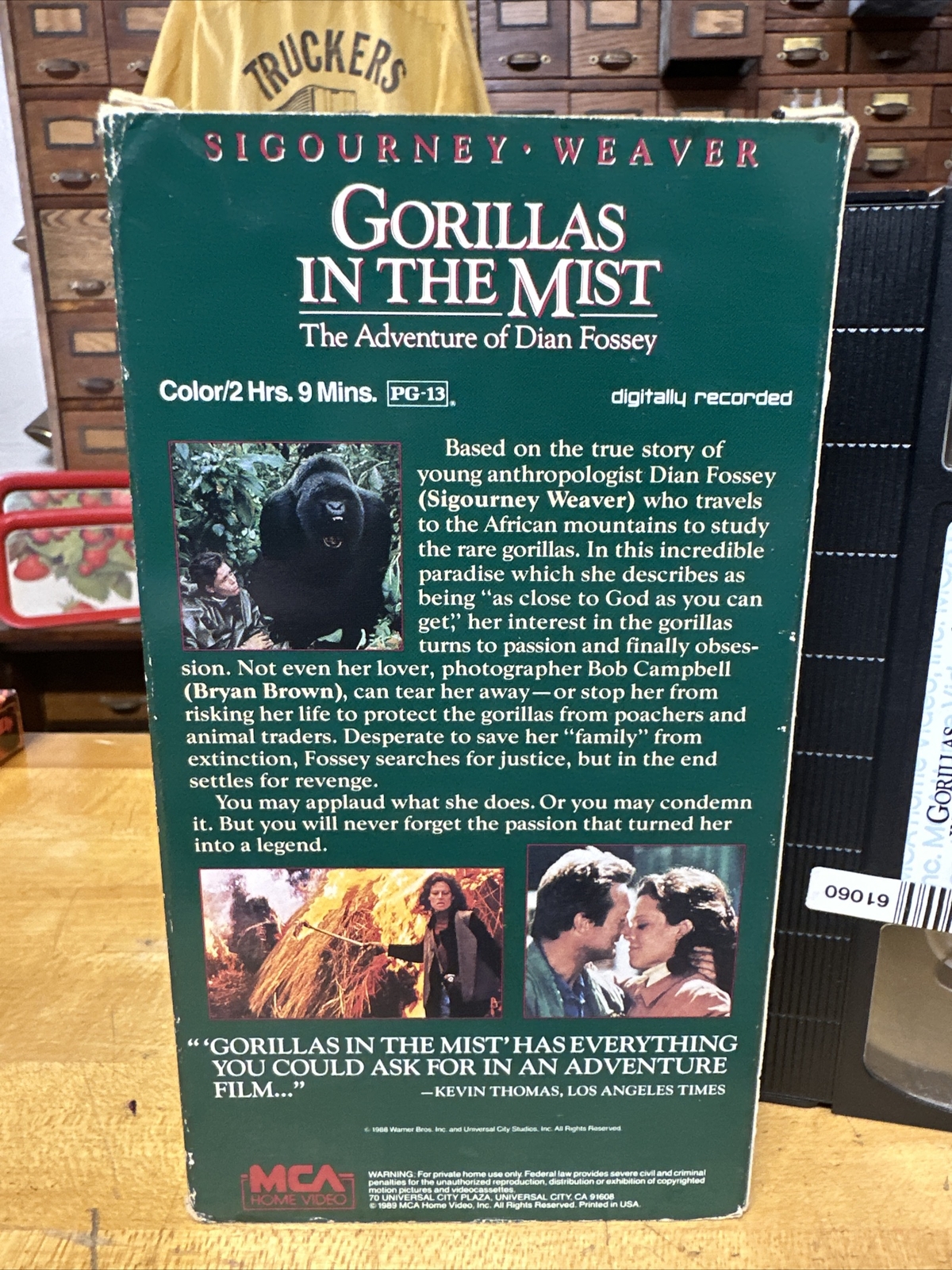 Gorillas in the Mist VHS 1988 Sigourney Weaver | eBay
