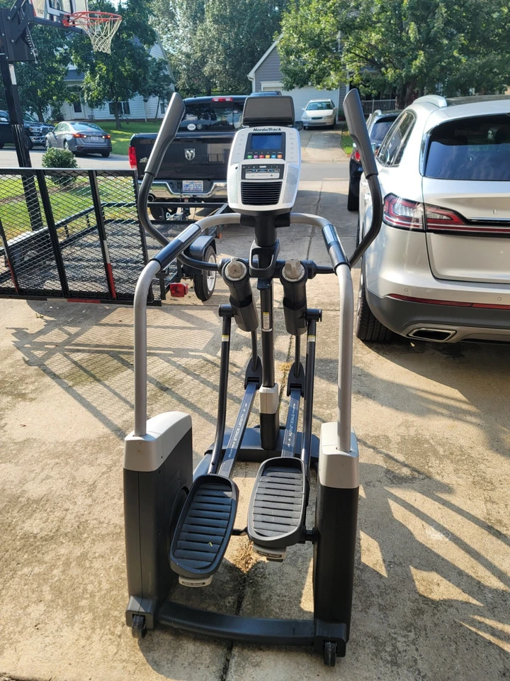 NordicTrack A.C.T. Commercial 10 Elliptical - Image 3 of 4