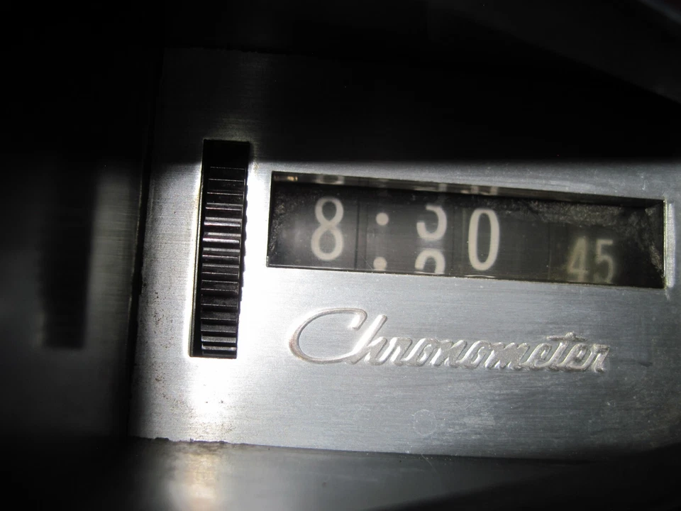 76 Chrysler New Yorker Dash Clock 1976 - Image 3 of 4