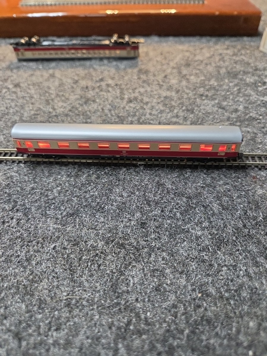 4) Marklin Z Mini Club Set Of Passenger Cars 8734/8735/8736/8738