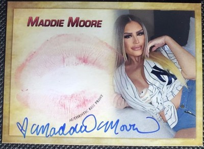 Maddie Moore Fitness & Bikini Model 2024 Collectors Expo Autographed Kiss Card
