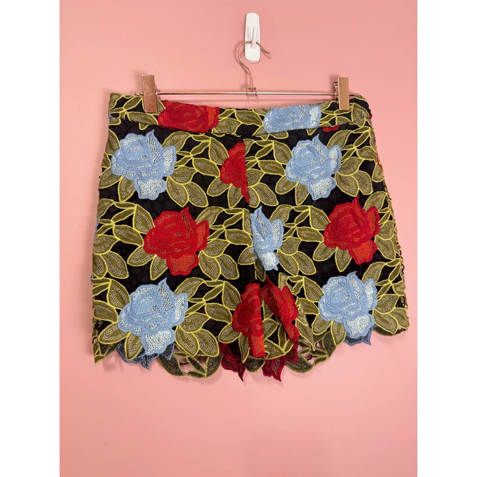 Pantalones Cortos Alice + Olivia Amaris Floral Encaje Tiro Alto Talla 4 Foto 3 de 4