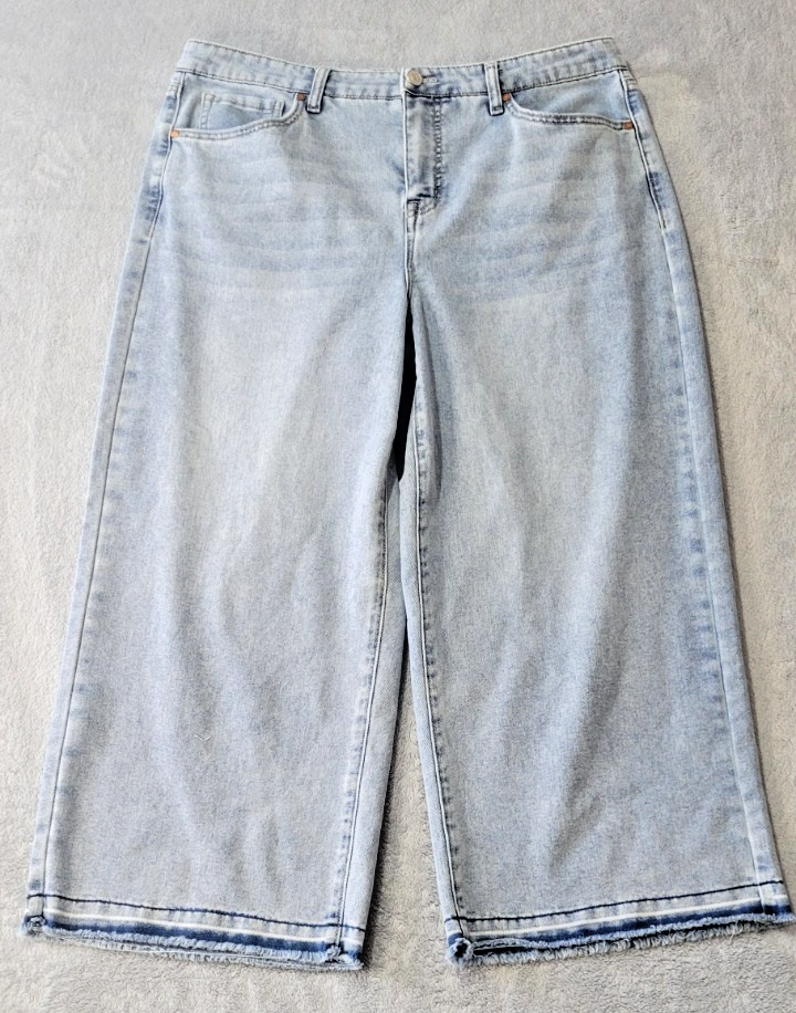 Edited by Remi Bader Women's Loose Straight Jean Capris Size 14 Wide Leg Fits 18