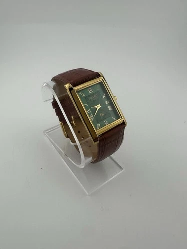 GREEN Vintage Seiko Slim Quartz men's Wrist Watch