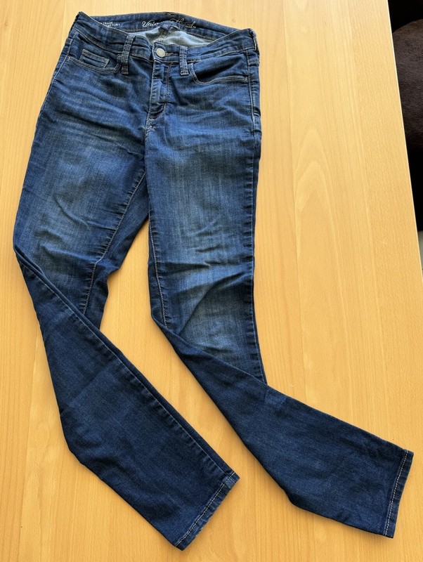 Universal Thread High Rise Skinny Blue Jeans Womens (Size 0/25R) Target Q1/2020