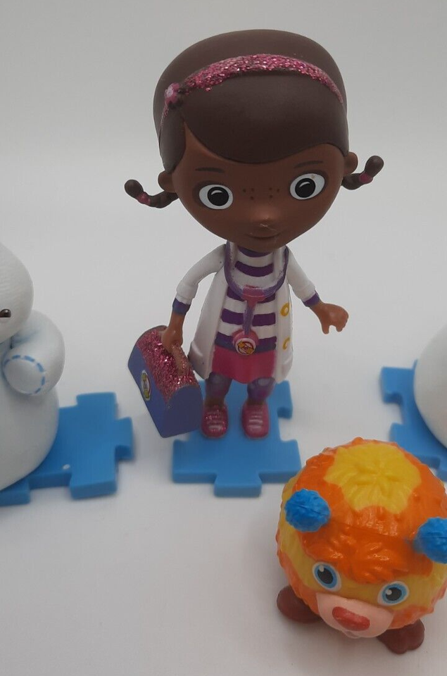 Doc McStuffins 5 Puzzle Piece & 1 Toy Figures Chilly Stuffy Squeakers