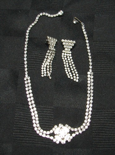 Vintage Kramer of New York Rhinestone Necklace 15" with Matching Earrings! NICE - Picture 1 of 2