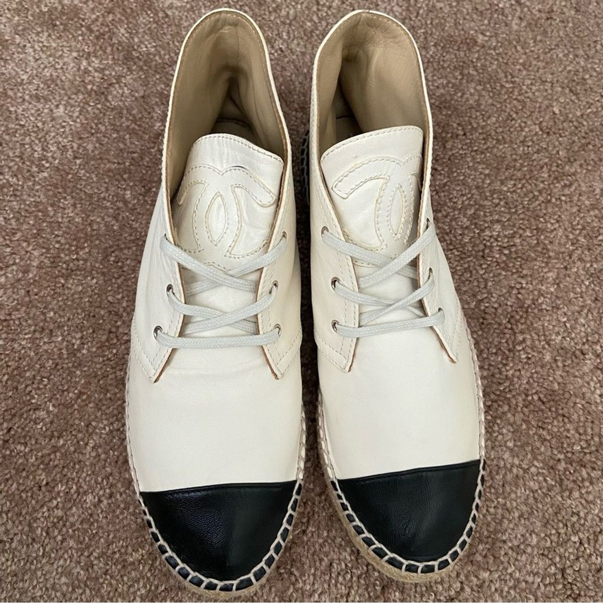 CHANEL エスパ38 CHANEL Printed Lambskin Cap Toe CC Slingback Pumps 38 Black