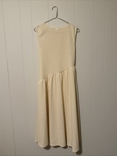 Sleeveless Dress size 16/small, mid length, brand new, never worn