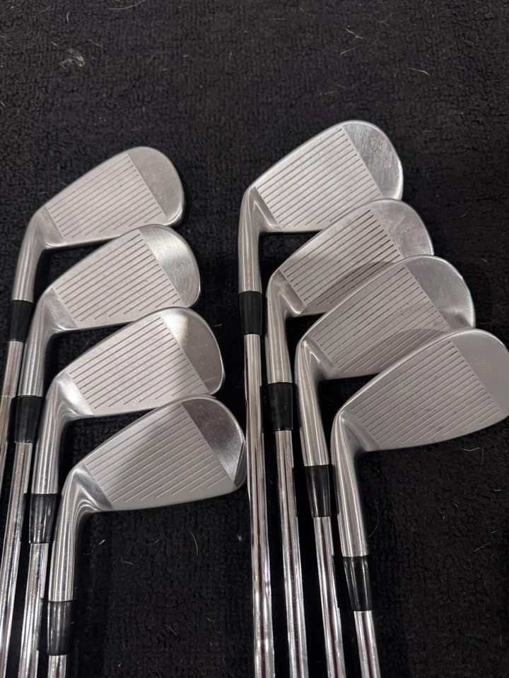 Cobra 锻造 Tec 右握铁杆,3 Pitching 楔形,Kbs 硬杆身 — 第 2/4 张图片