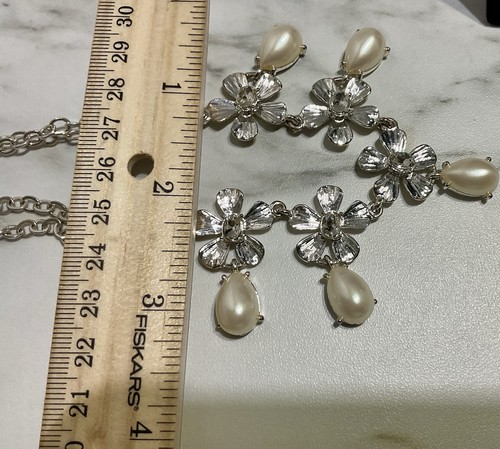 21” Silver Statement Necklace w/ Flowers - Pearls & Clear Rhinestones - Wedding! - Picture 13 of 17