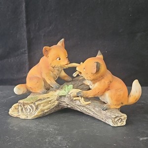 Homco 1981 Masterpiece D-61 Fox Figurine Sculpture, 2 Foxes on Log