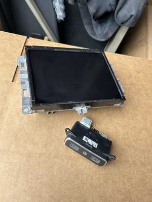 CARPLAY Radio 8.4'' GPS Navigation Receiver Screen Jeep Grand  Cherokee 2016-2017