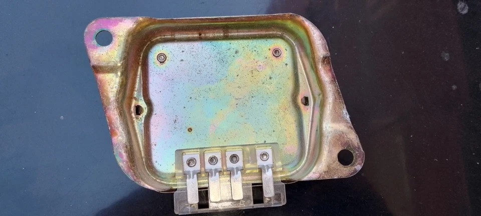 Motorcraft GR-540-A 1965-91 Ford Bronco/Econoline/F-Series Truck Voltage Regulat - Image 2 of 3