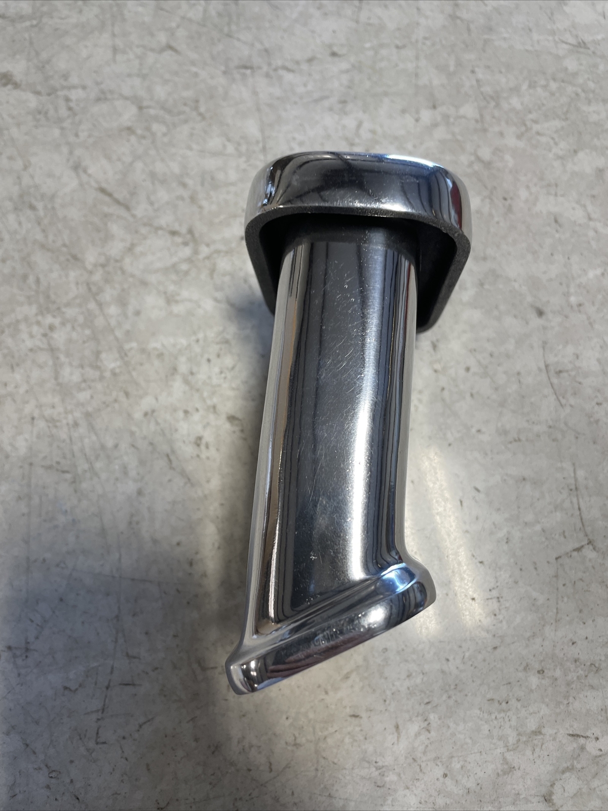 Eddie Marine 10807P, Valve Cover Breather Bolt On Style Plain Top Cast