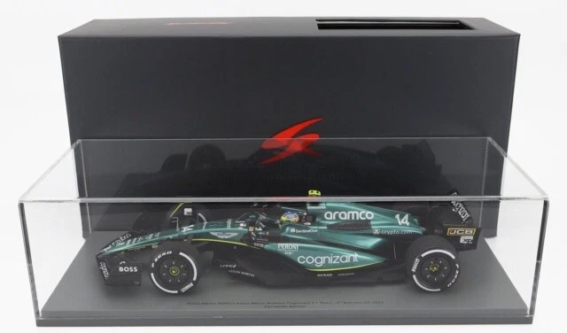 1/18 SPARK ASTON MARTIN F1 AMR23 #14 FERNANDO ALONSO BAHRAIN GP w/ DISPLAY CASE - Image 2 of 4