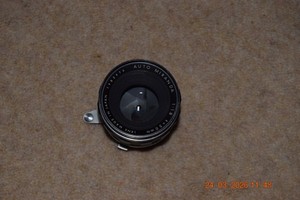 Auto Miranda 50mm F1.8 Objektiv mit "Shutter"-Arm verbindet sich mit Miranda Kamera - gut