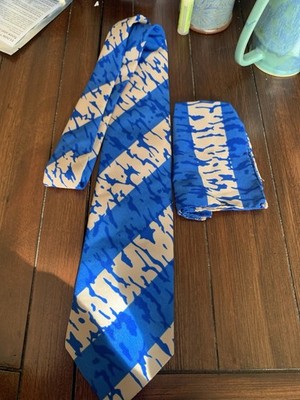 Vintage Christian Dior tie & pocket square groovy blue, and beige made in Italy