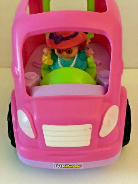 little people all around car