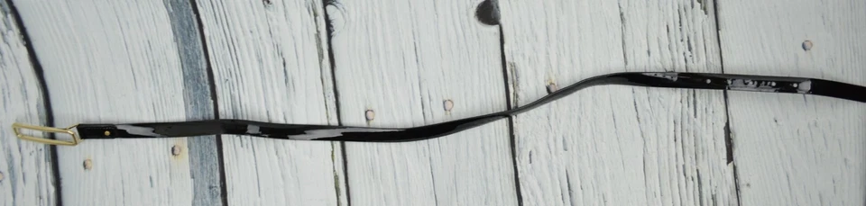 Cinto skinny feminino Kenneth Cole preto fivela de ouro médio 39" couro sintético  - Imagem 3 de 4