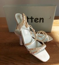 Ladies kitten by katz off white satin bridal sandals size 3