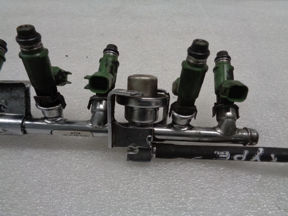 Jaguar S-Type 2003-2005 riel de combustible con inyectores OEM AK2111114 Foto 2 de 4