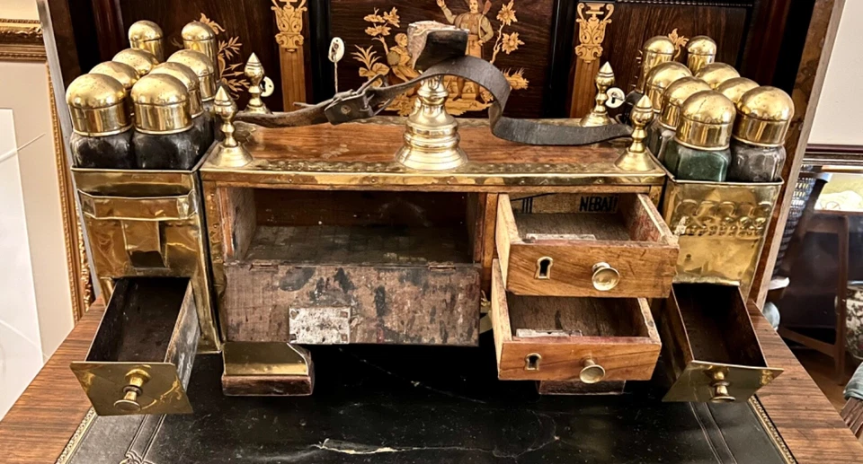 Antigo Vintage Extravagante Grande Caixa de Brilho de Sapato Madeira e Latão Turco 16 Garrafas Exclusivo - Imagem 2 de 4