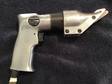 Central Pnuematic 1738 Air Metal Shear