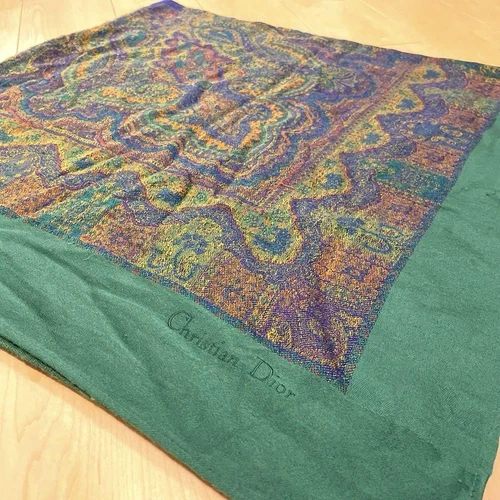 Foulard châle en laine Christian Dior vert 53,1x54,3 en logo motif décoratif
