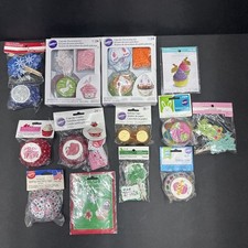 Cupcake Liners and Decorations - Wilton Celebrate It
