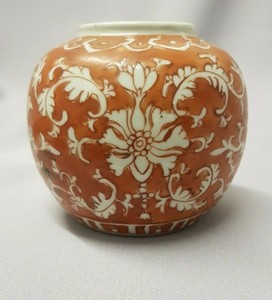 Chinese Antique ginger jar/ scrolling lotus on iron red background / KangXi mark