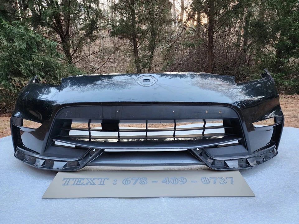 OEM 2015-2020 NISSAN 370Z NISMO FRONT BUMPER . NO SHIPPING 620226GA0H - Image 2 of 4