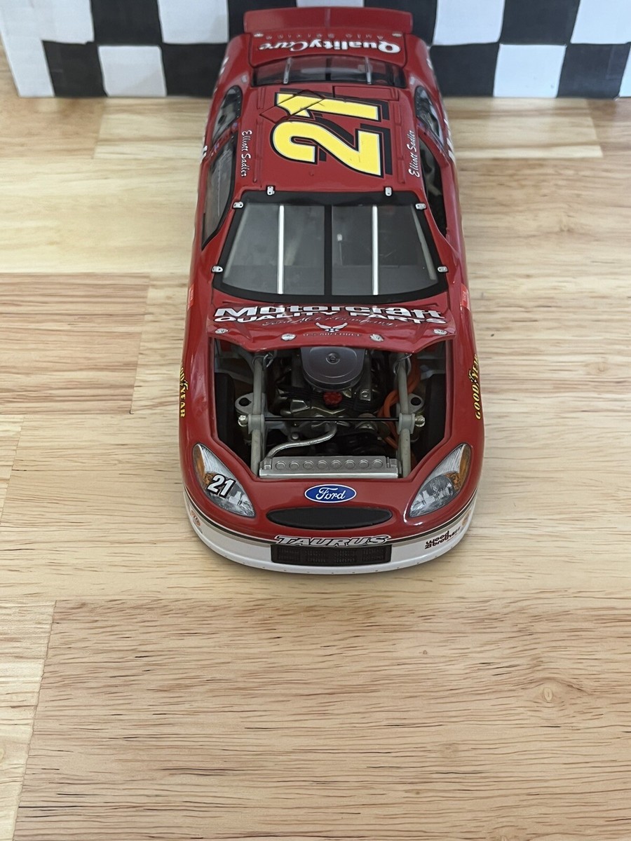 1/24 nascar diecast, Elliott Sadler #21, 2002, Motorcraft 1/24 nascar diecast, Elliott Sadler #21, 2002, Motorcraft