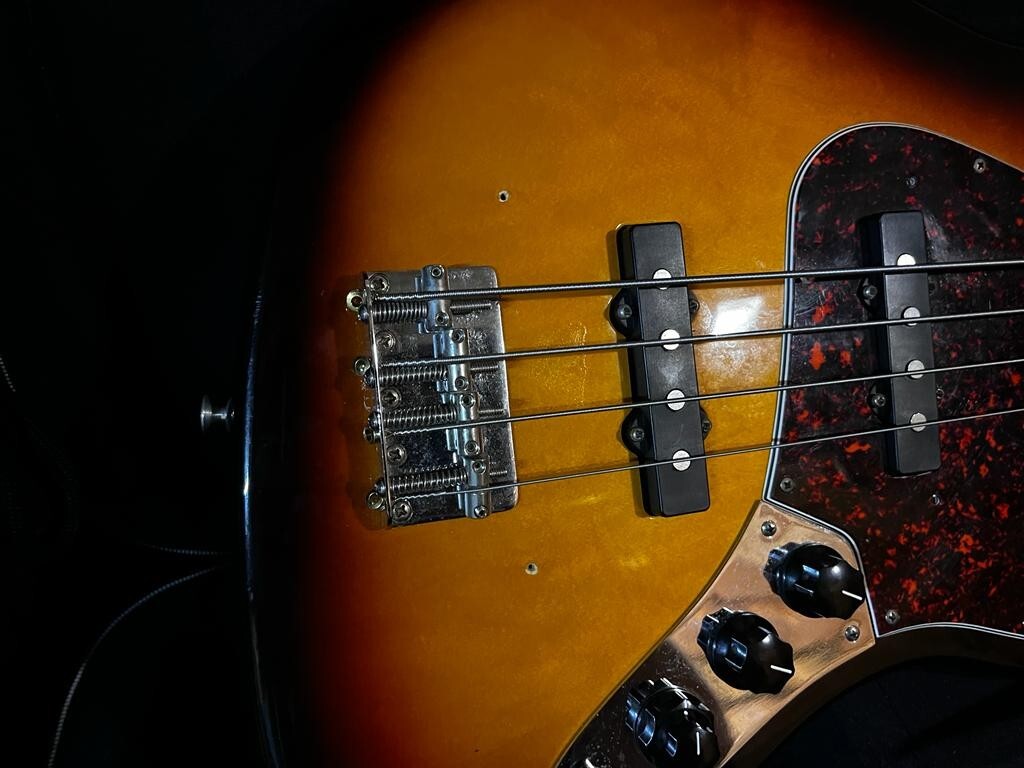 Fender Deluxe Active Jazz Electric Bass Guitar MIM Mexico w