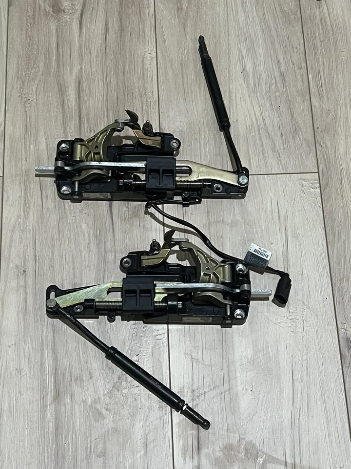 2000-2006 BMW E46 325Ci 330Ci 328Ci Convertible Soft Top Locking Latches - Image 2 of 4