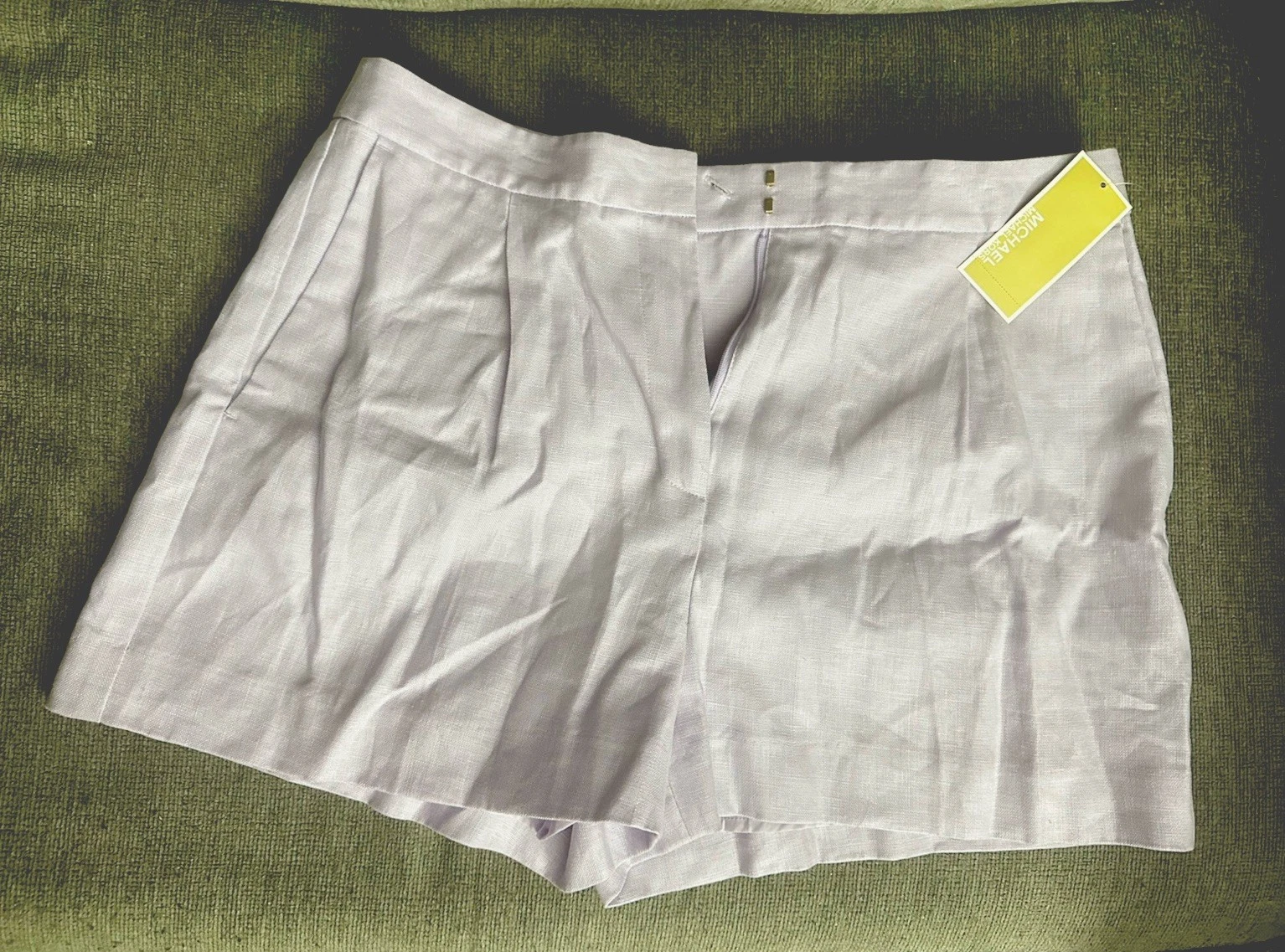 MICHAEL KORS Pale Orchid 100% Linen Pleated Women's Dress Shorts Size 10 NWT