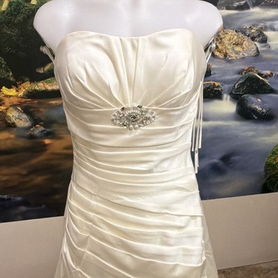 Ivory Silver Dere Kiang Strapless Beaded Empire Wedding Dress Size 11/12 Lot#9