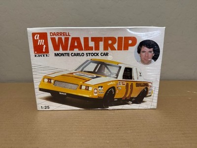 1983 Darrell Waltrip Pepsi Challenger Model Kit NASCAR car NEW Amt Ertl #8043